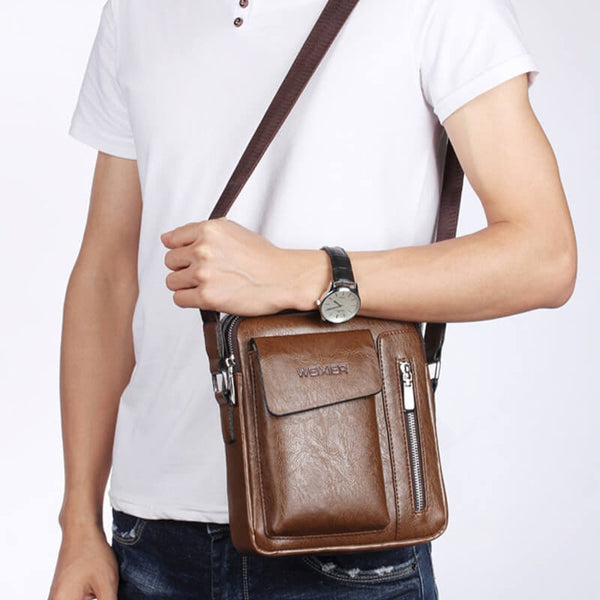 Bolsa Carteiro Masculina Transversal Couro BOL17 - Bolsa Carteiro Masculina Transversal Couro Casa Tech Loja 