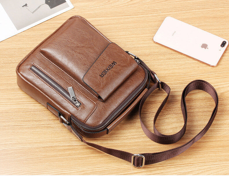 Bolsa Carteiro Masculina Transversal Couro BOL17 - Bolsa Carteiro Masculina Transversal Couro Casa Tech Loja 