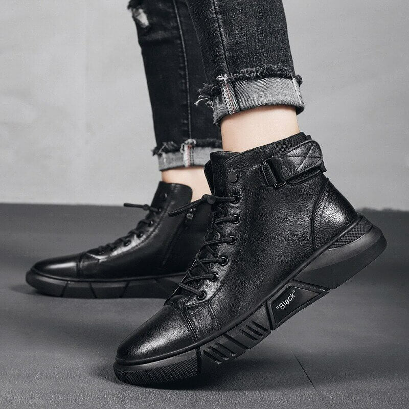 Botas de Couro Martin Italiano Original + Par de Meias Grátis CAL41 - Botas de Couro Martin Italiano Original + Par de Meias Grátis Casa Tech Loja 