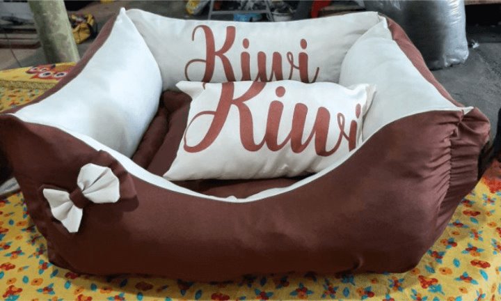 Cama de Pet Personalizada com Travesseiro e Ziper para Lavagem PET4 - Cama de Pet Personalizada com Travesseiro e Ziper para Lavagem Casa Tech Loja Marrom e Cinza 