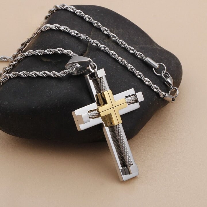 Corrente com Crucifixo em Aço Inoxidável JSF08 - Corrente com Crucifixo em Aço Inoxidável Casa Tech Prata / Dourado 45 cm 